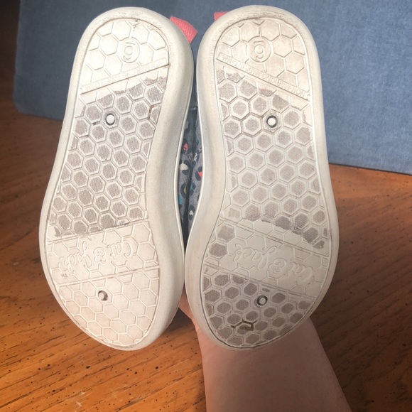 Cat and Jack size 6 leopard print sneakers - Picture 4 of 4